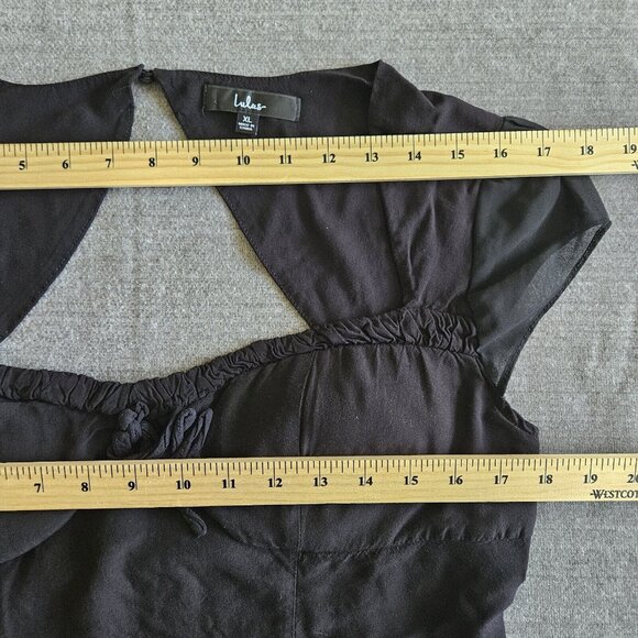 Chic Black Women's Top - Picture 3 of 14